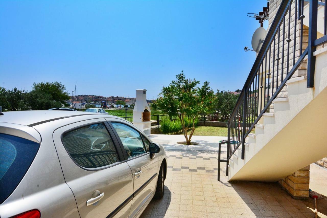 Apartment Nadoveza Трибунь Экстерьер фото